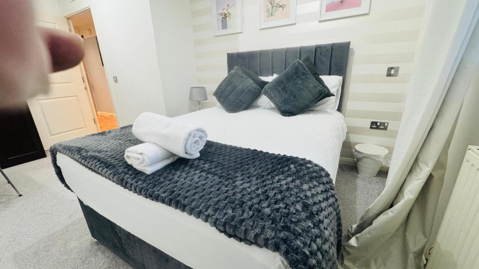 Entire Apartment Next To Canary Wharf In لندن المظهر الخارجي الصورة