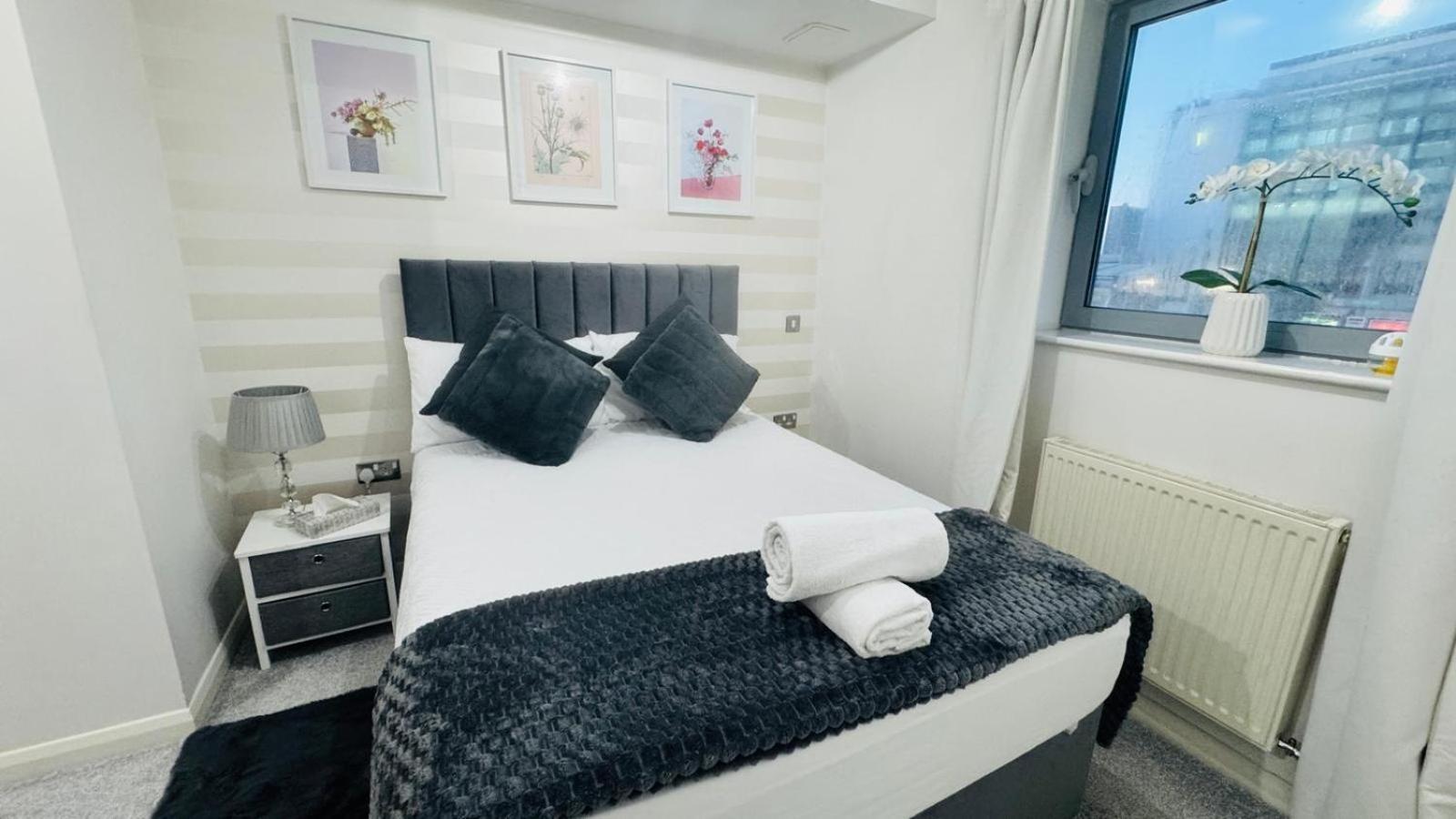 Entire Apartment Next To Canary Wharf In لندن المظهر الخارجي الصورة